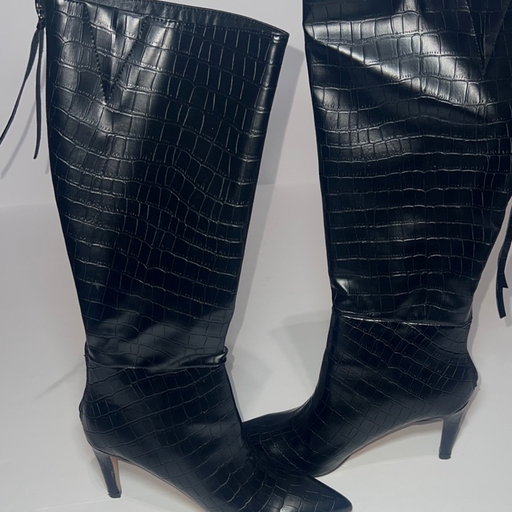 Fashion Nova Women’s Black Croc-Embossed Heeled Boots size 7 - Picture 7 of 8